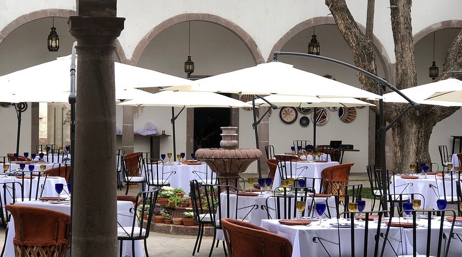 Las Jacarandas, Hacienda Restaurante